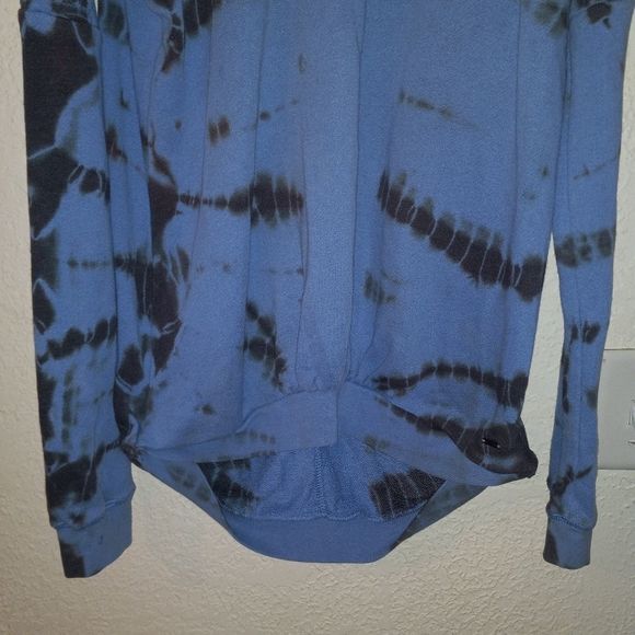 VOLCOM SWEATSHIRT - Picture 3 of 5